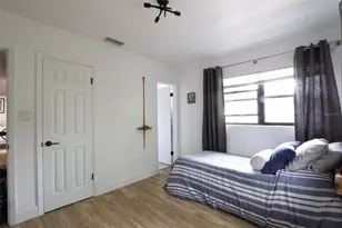 1002 NE 19th Pl, Gainesville, FL 32609 - Photo 27