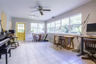 2034 NW 8th Pl, Gainesville, FL 32603 - Photo 11