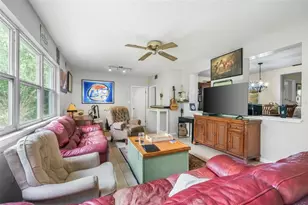 2034 NW 8th Pl, Gainesville, FL 32603 - Photo 9