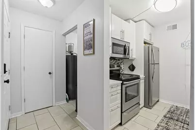 3921 SW 34th Street #307, Gainesville, FL 32608 - Photo 5