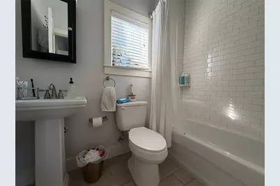 717 NW 10th Street #10, Gainesville, FL 32601 - Photo 9