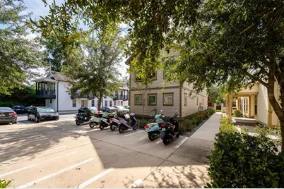 717 NW 10th Street #10, Gainesville, FL 32601 - Photo 15