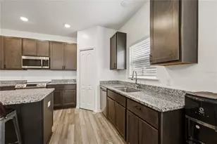 670 NW 243rd Ter, Newberry, FL 32669 - Photo 11