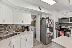 2601 SW Archer Rd, Gainesville, FL 32608 - Photo 17