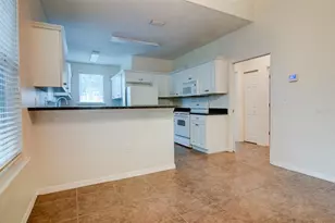 1563 NW 29 Rd, Gainesville, FL 32605 - Photo 7