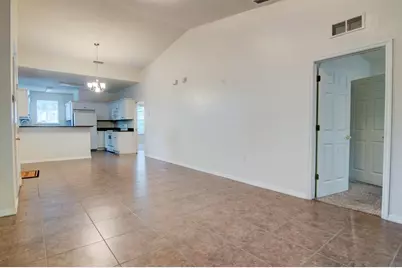 1563 NW 29th Road #108, Gainesville, FL 32605 - Photo 5