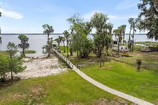 8026 NE 221st St, Melrose, FL 32666 - Photo 1