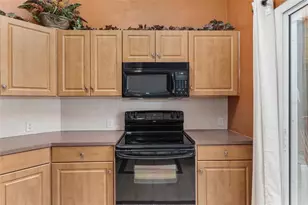 4215 SW 31st Dr, Gainesville, FL 32608 - Photo 9