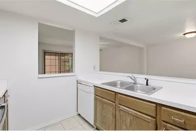 826 SW 57th Terrace #120Q, Gainesville, FL 32607 - Photo 9