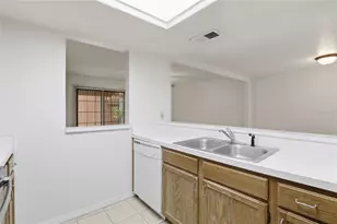 826 SW 57 Terrace, Gainesville, FL 32607 - Photo 9