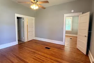 541 NE 11th St, Gainesville, FL 32601 - Photo 25