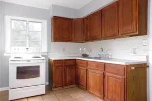 541 NE 11th St, Gainesville, FL 32601 - Photo 9