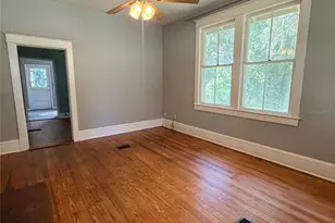 541 NE 11th St, Gainesville, FL 32601 - Photo 5