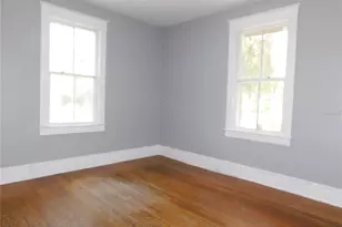 541 NE 11th St, Gainesville, FL 32601 - Photo 17