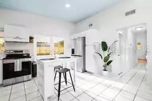 1702 NW 38th Dr, Gainesville, FL 32605 - Photo 9