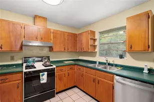 505 NW 37th Pl, Gainesville, FL 32609 - Photo 13