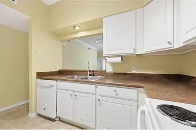 9172 SW 52nd Road #103, Gainesville, FL 32608 - Photo 9