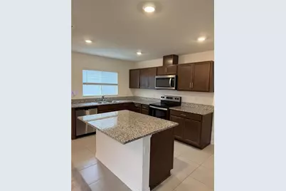 8328 Wilder Pines Avenue, Lakeland, FL 33809 - Photo 11