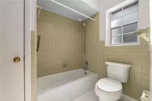 1410 NW 28 St, Gainesville, FL 32605 - Photo 25