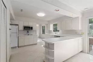 1410 NW 28 St, Gainesville, FL 32605 - Photo 9