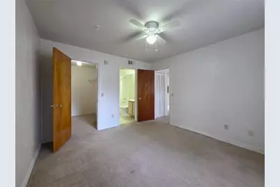 2360 SW Archer Rd #912, Gainesville, FL 32608 - Photo 15