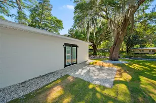 1919 NE 17th Dr, Gainesville, FL 32609 - Photo 25