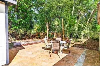 1006 NE 12th Avenue, Gainesville, FL 32601 - Photo 17