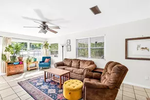1006 NE 12th Ave, Gainesville, FL 32601 - Photo 3