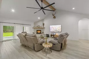 9061 Katherine Way, Fanning Springs, FL 32693 - Photo 3