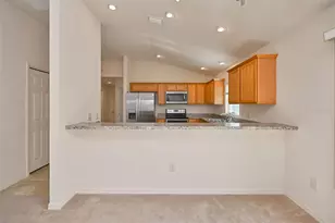 9188 SE 166th Sprung Ln, The Villages, FL 32162 - Photo 13