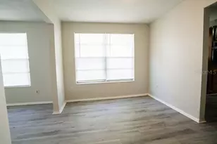 1424 NE 1st Ave, Gainesville, FL 32641 - Photo 7