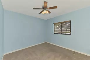 7805 38th Ct E, Sarasota, FL 34243 - Photo 33