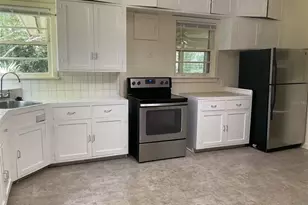 2721 SW 3rd Pl, Gainesville, FL 32607 - Photo 7