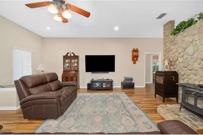 8822 NW 170th Street, Alachua, FL 32615 - Photo 13