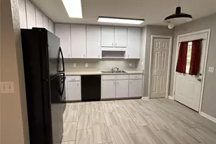 911 NW 4th Ave, Chiefland, FL 32626 - Photo 5