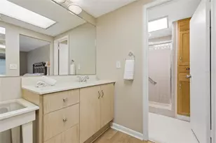 1719 NW 23rd Ave, Gainesville, FL 32605 - Photo 17