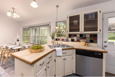 818 NW 202nd Street, Newberry, FL 32669 - Photo 13