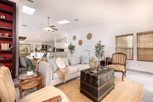818 NW 202nd St, Newberry, FL 32669 - Photo 11