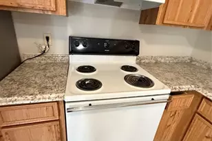 615 SW 11th Ln, Gainesville, FL 32601 - Photo 3