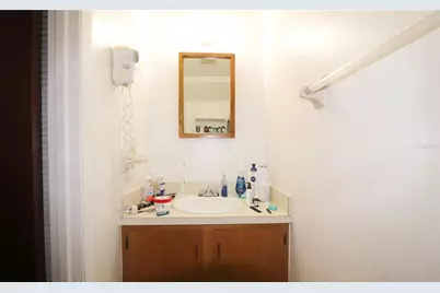 2300 SW 43rd Street #T-3 - Room C, Gainesville, FL 32607 - Photo 17
