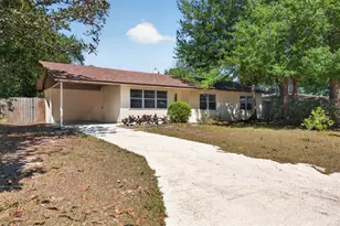 1302 NE 14th Ter, Gainesville, FL 32601 - Photo 3