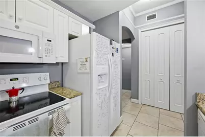 325 NW 14th Street #307, Gainesville, FL 32603 - Photo 13