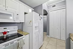 325 NW 14th St, Gainesville, FL 32603 - Photo 13