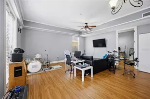 325 NW 14th St, Gainesville, FL 32603 - Photo 11