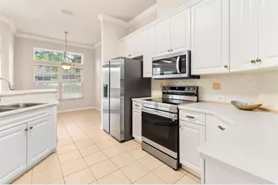 8430 SW 10th Place, Gainesville, FL 32607 - Photo 11
