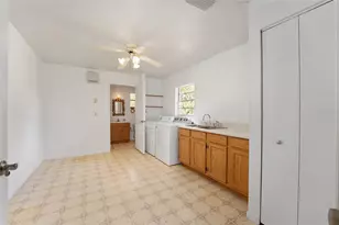 415 SE Adams St, High Springs, FL 32643 - Photo 21