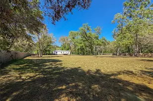 9590 NE 78th Ln, Bronson, FL 32621 - Photo 11