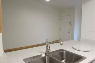 7023 SW 21st Ln, Gainesville, FL 32607 - Photo 9