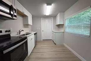 2109 SE 45th Terrace, Gainesville, FL 32641 - Photo 3