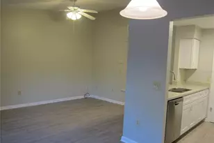 7019 SW 21st Ln, Gainesville, FL 32607 - Photo 9